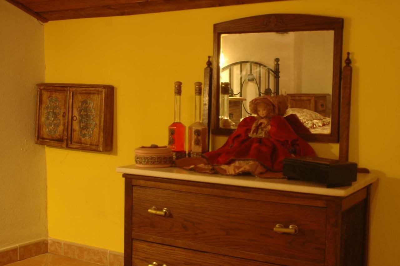 El Romerito Pension Zalamea la Real Buitenkant foto